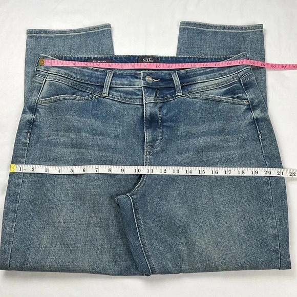 NYDJ Women’s Lift x Tuck Technology Girlfriend Stretchy Ankle Jean - Picture 8 of 10